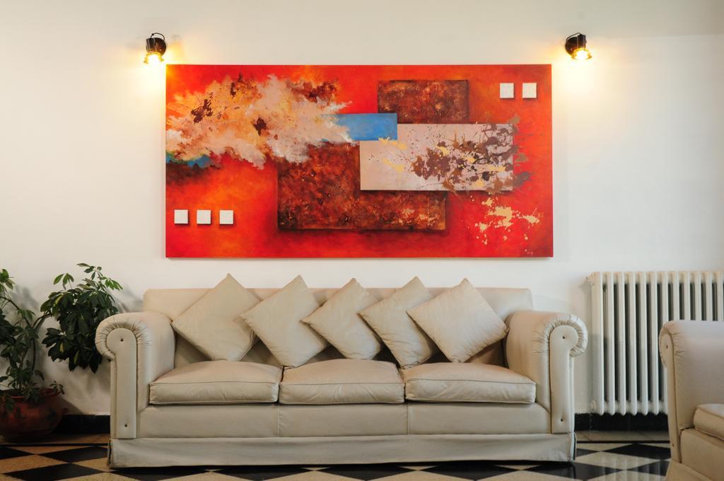 Hotel De La Costa 3*