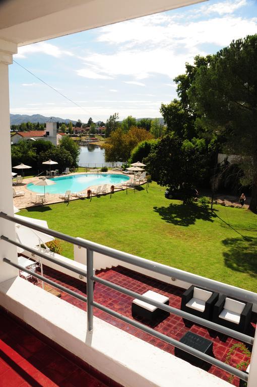 De La Costa Hotel