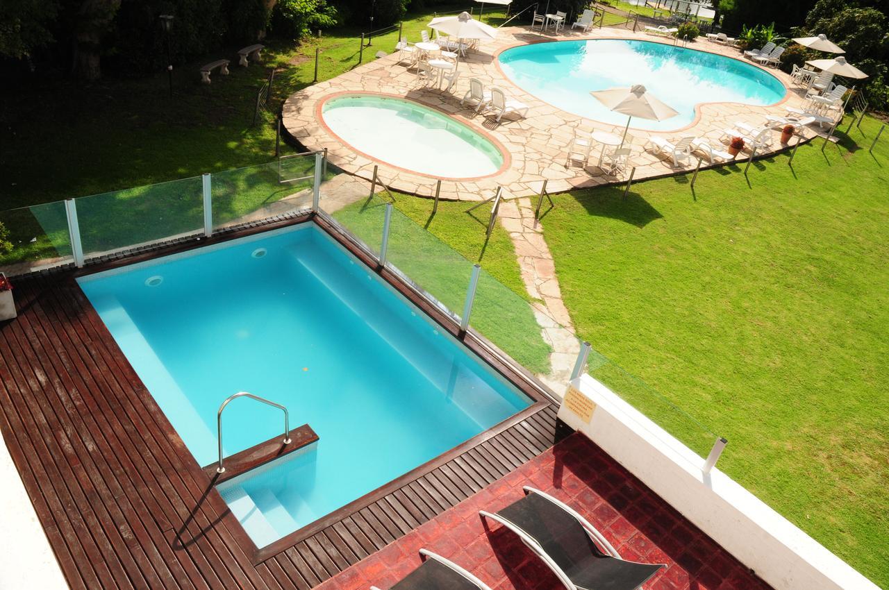 De La Costa 3*
