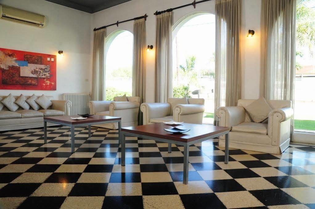 De La Costa Hotel